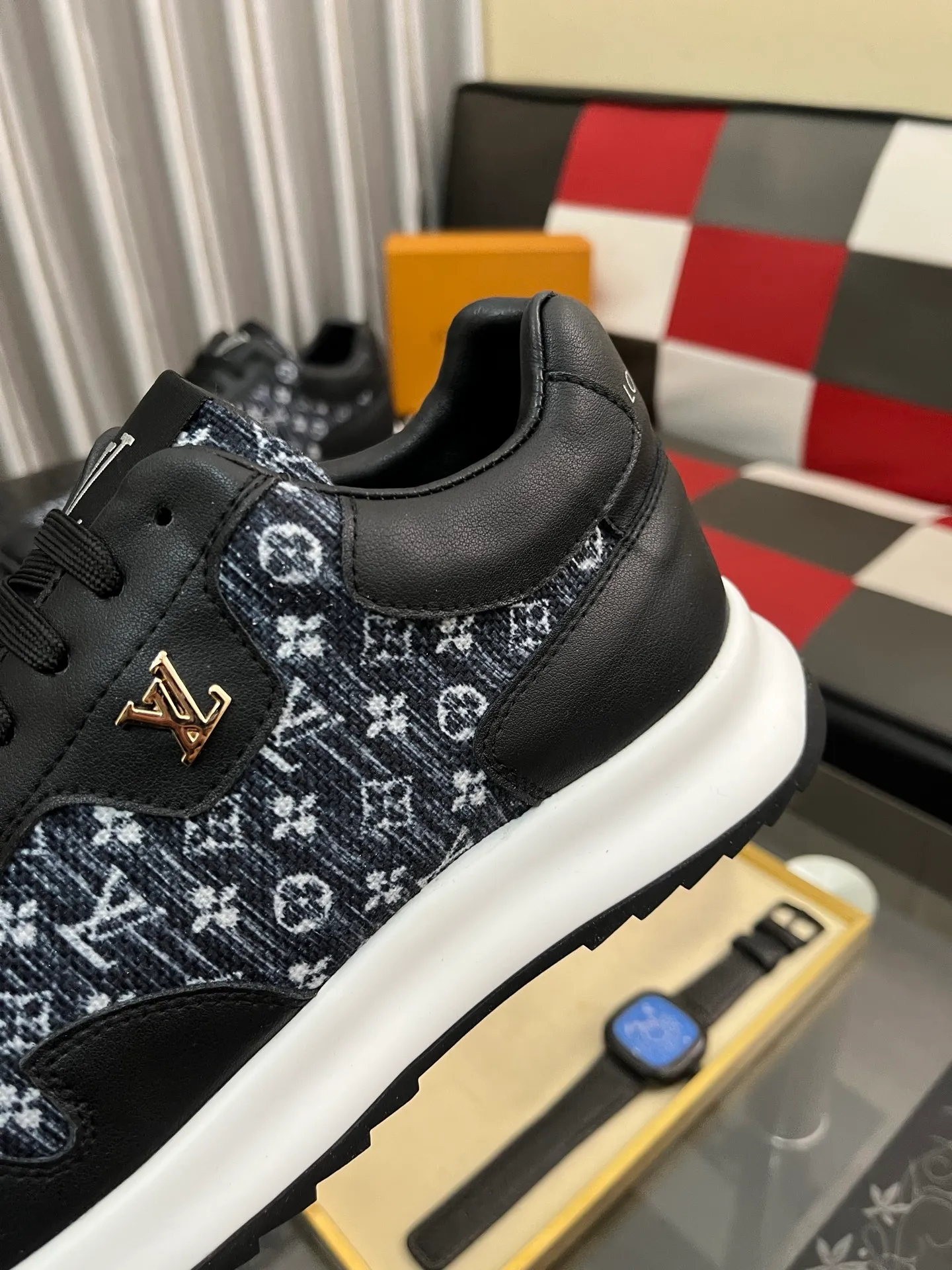 Men's shoes 💰438⌚️⌚️LV Louis Vuitton. The latest fashionable casual shoes are popular in physical stores. New spring and summer comfortable imported custom original cowhide, unique jacquard fabric element design. With sheepskin lining, Lv original bottom, [sun][sun] high-end packaging and high quality💪Details determine the quality, you can enter and exit the counter at will, welcome to compare🇮🇹Number of sizes 38-443️⃣Color options available